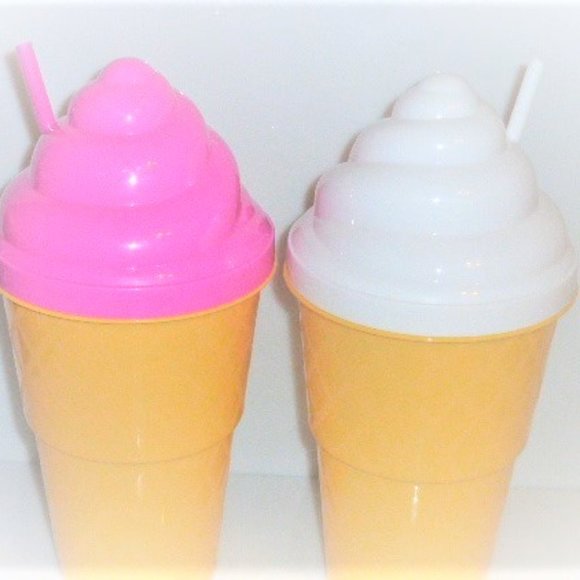 Pair of Plastic HUGE Sippy CUPS Ice Cream Cone Sippy Cups Milk Shake - Picture 8 of 8